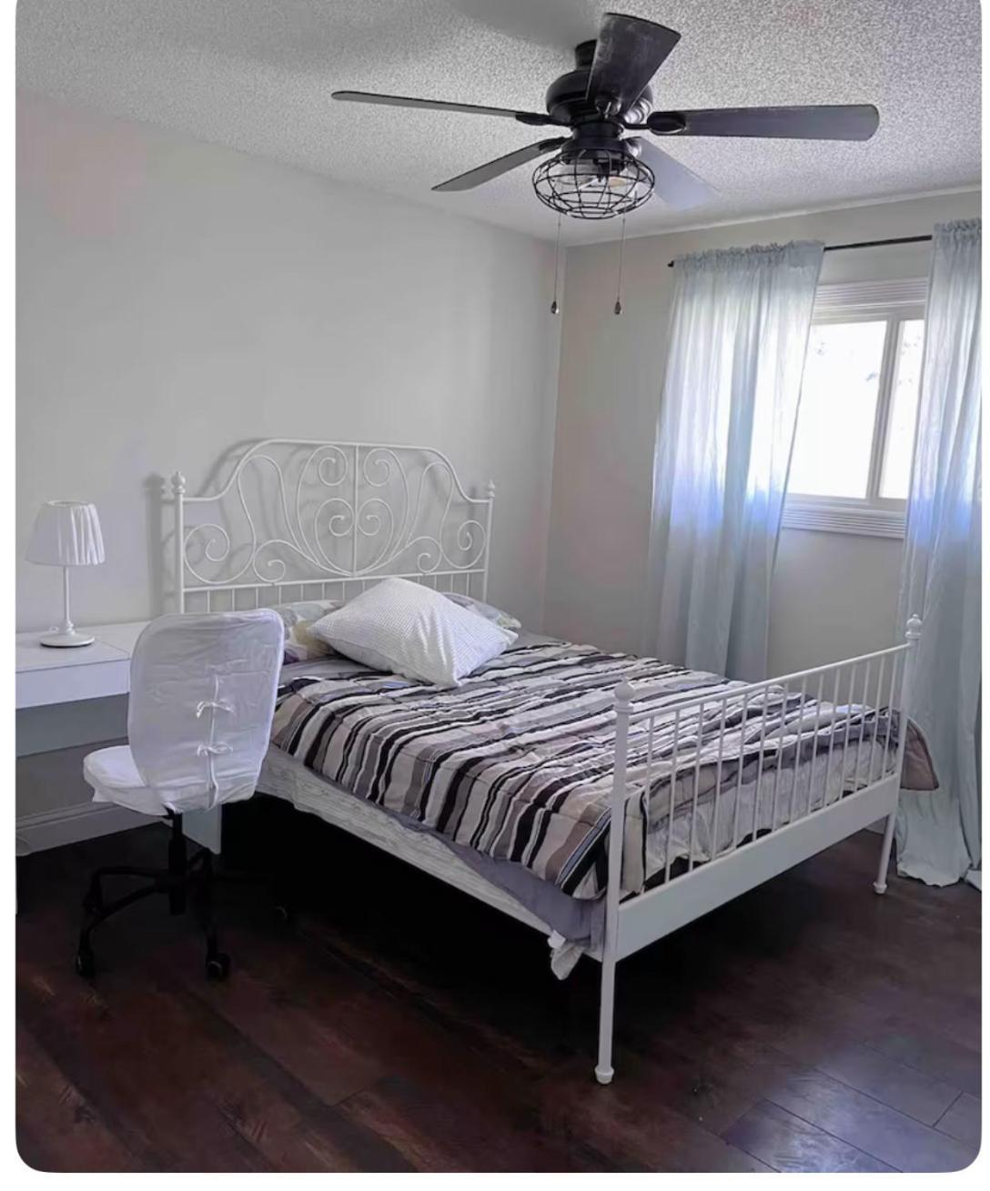 Gorgeous House&30 Second Bus Station Close C-Train& Free Parking YYC المظهر الخارجي الصورة